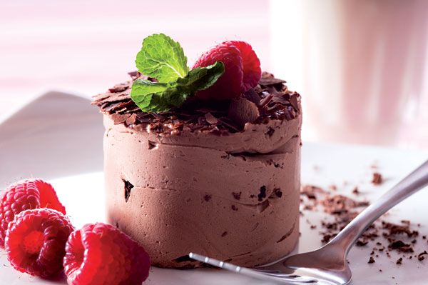 Mousse e mattonelle di cioccolato e Rhum