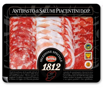 Antipasto di salumi italiani